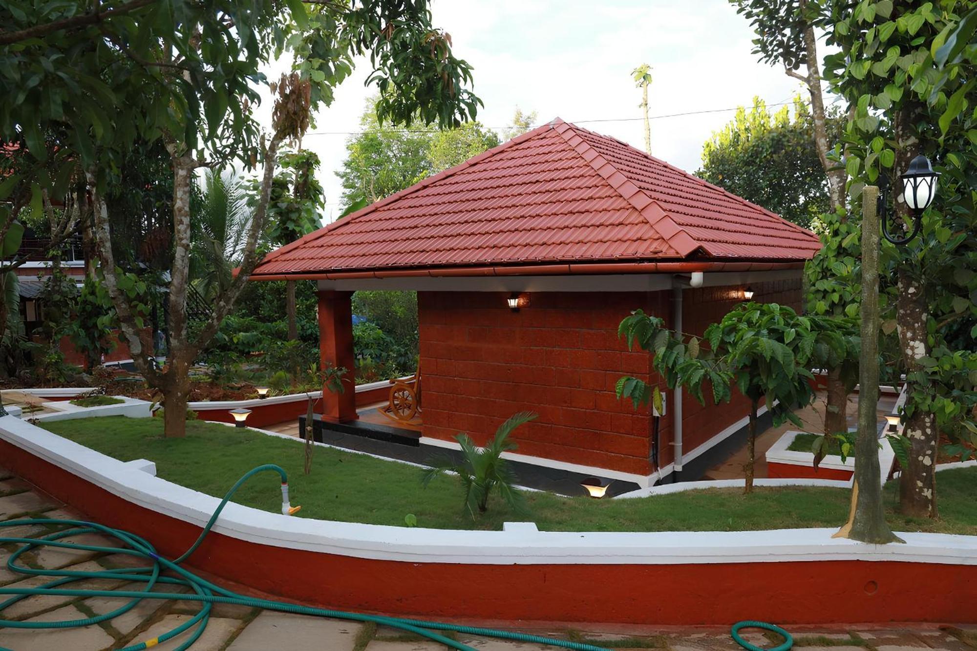 Miracle Holidays Mananthavady Exterior foto